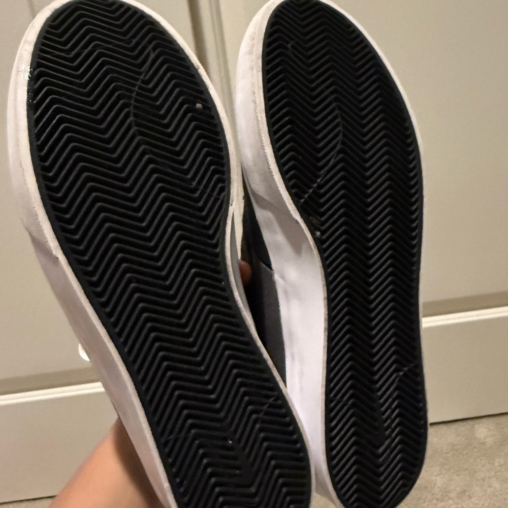 Men’s Nike SB Sneakers - Picture 3 of 10